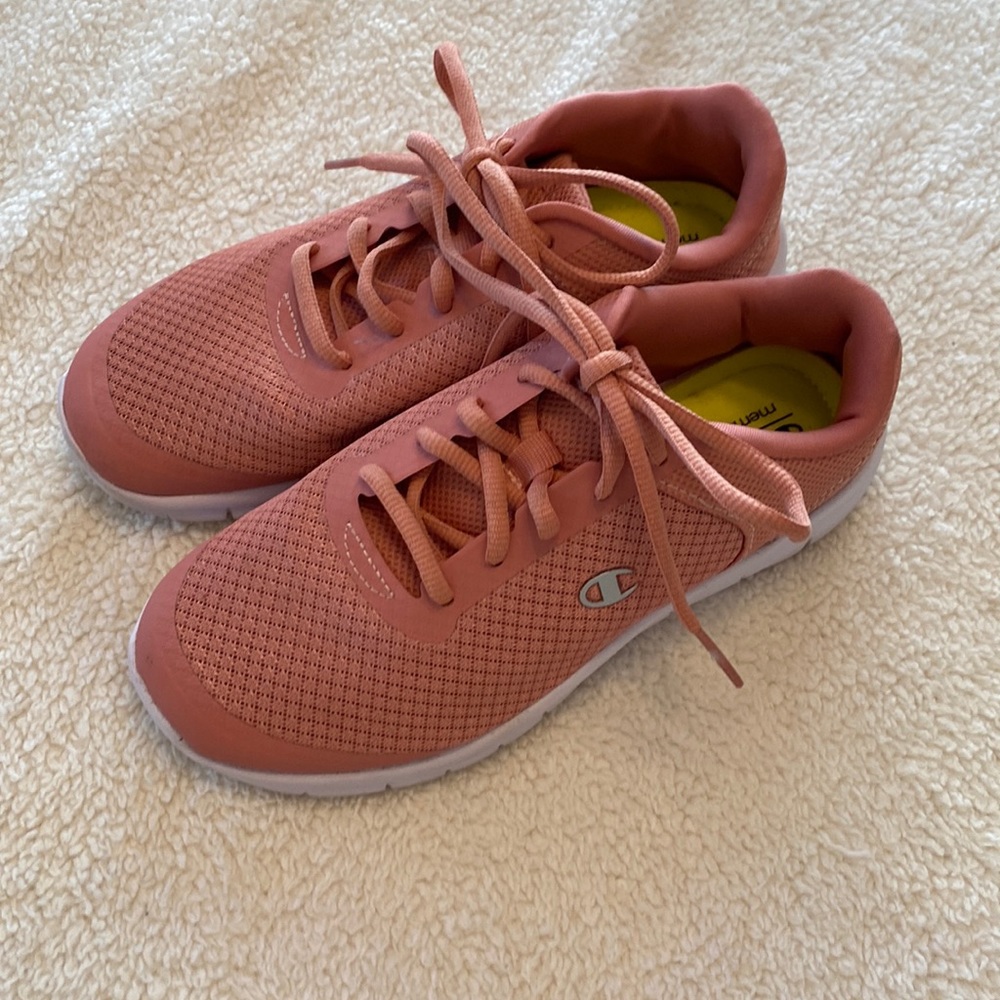 Big girls Champion memory foam sneakers 5